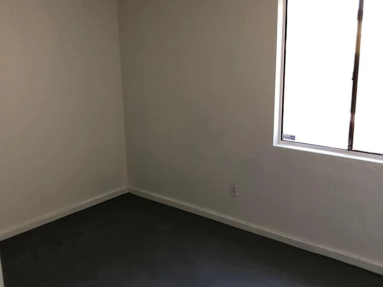 1028 E Hedrick Dr #3 — Photo 10