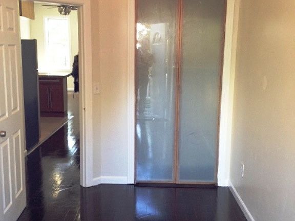 2nd image of 1229 Putnam Ave