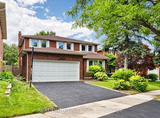 2027 Roy Ivor Cres, Mississauga, ON L5L3N7