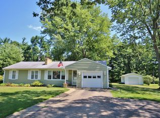 55417 Buckhorn Rd, Three Rivers, MI 49093