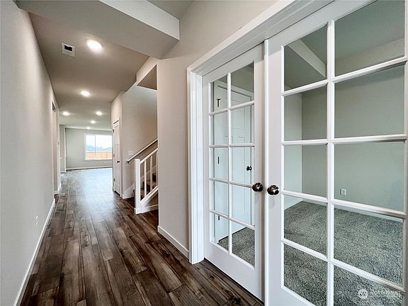 4th image of 3847 SW Bigler Way #76
