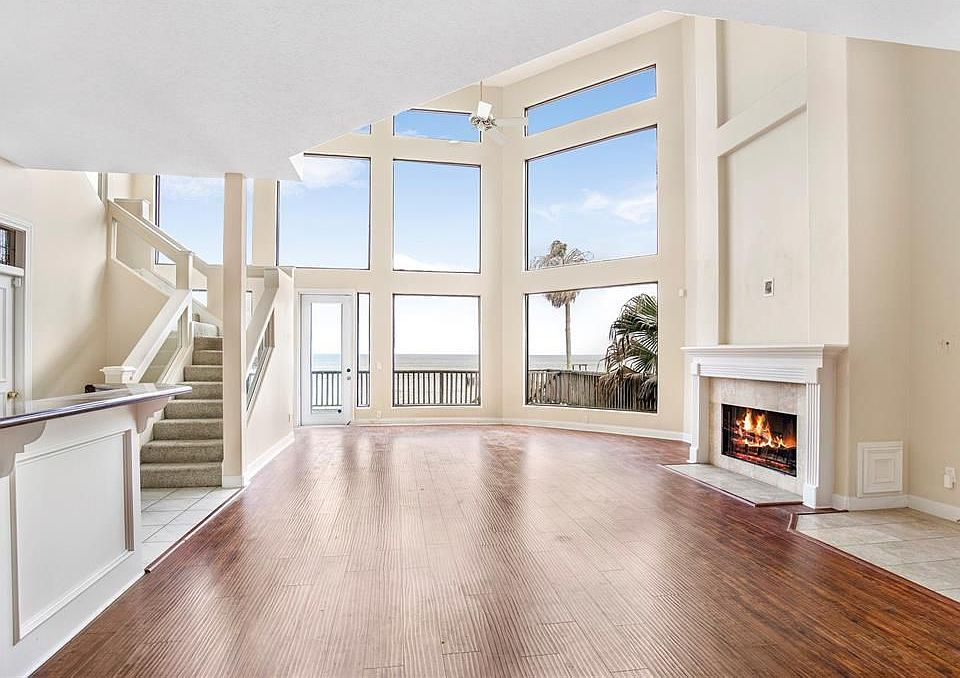 1st image of 807 Bay Ave #C
