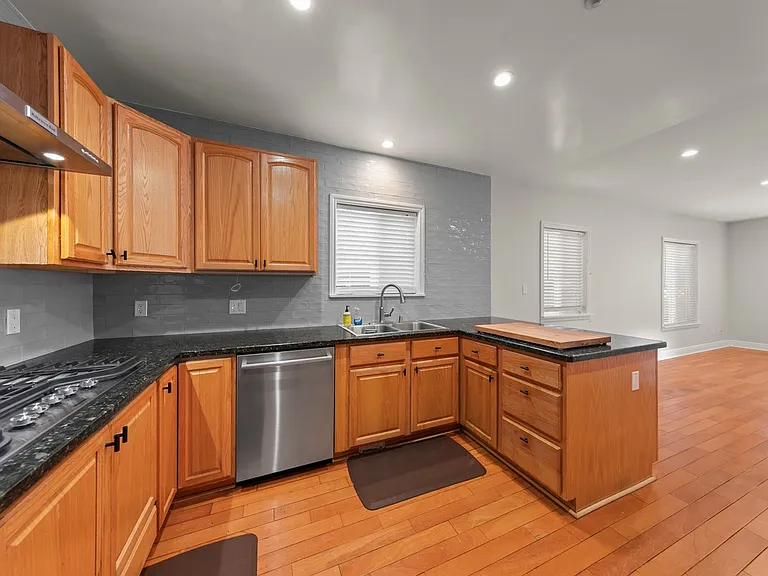 246 Carmel Ave #246 — Photo 21