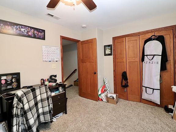 4th image of 3470 Hillcrest Rd