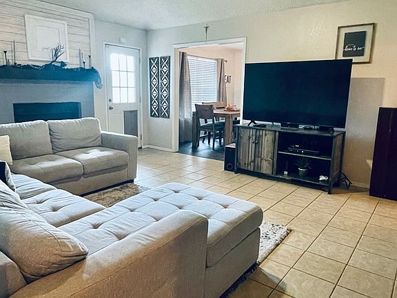4th image of 2521 Lindell Ave