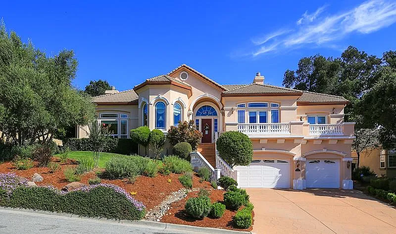 2015 Mantelli Dr photo 1