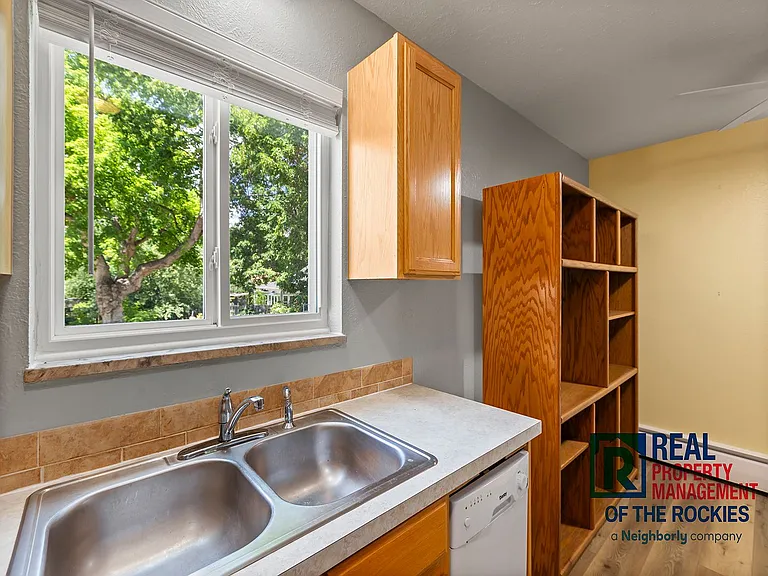 301 Peterson St #204 — Photo 8