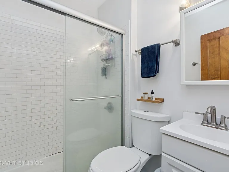 2640 N Burling St #3 — Photo 8