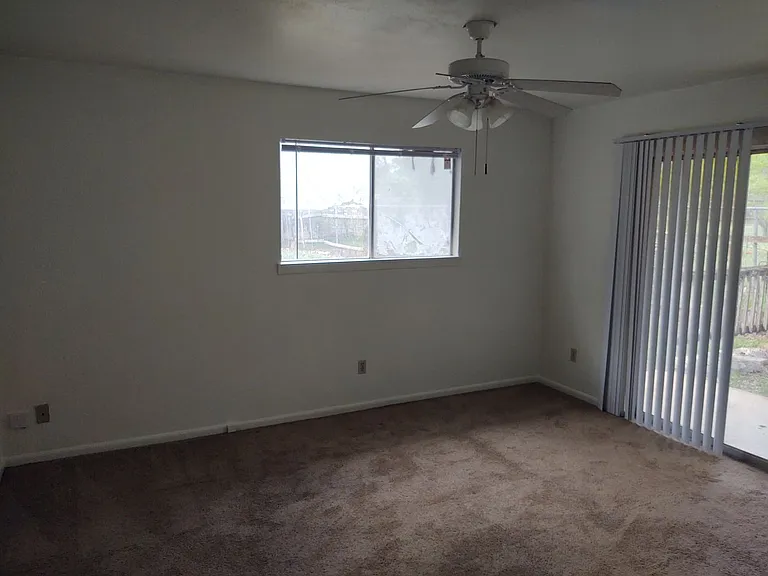705 & 707 Allen St — Photo 9