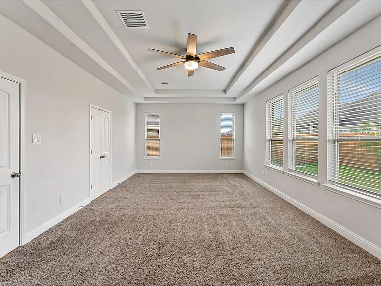 7623 Water Glen Ln — Photo 25