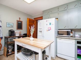 421 1/2 Washington St #2, Cedar Falls, IA 50613