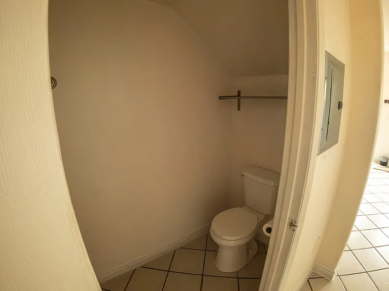 5033 Maplewood Ave #4 — Photo 9