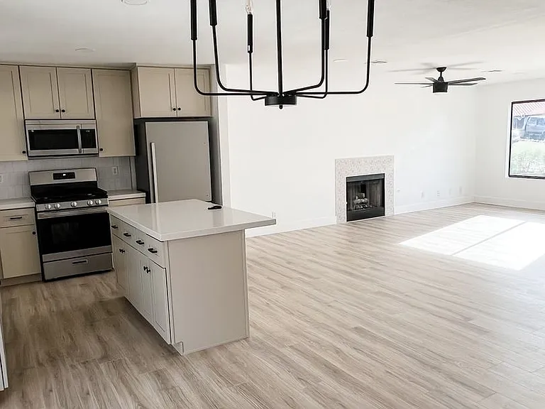 340 Clover Glen Ct — Photo 3
