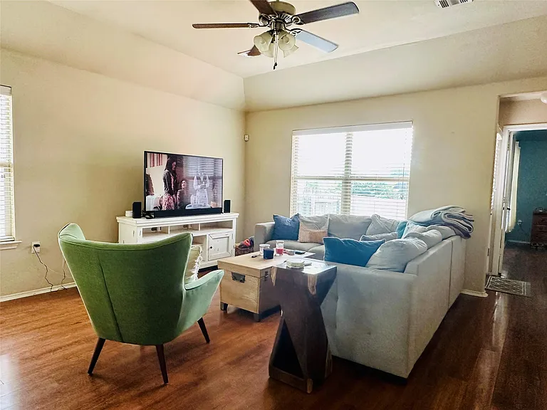 7521 Cedar Edge Dr — Photo 9
