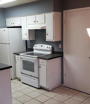 3rd image of 514 Hubbard Dr