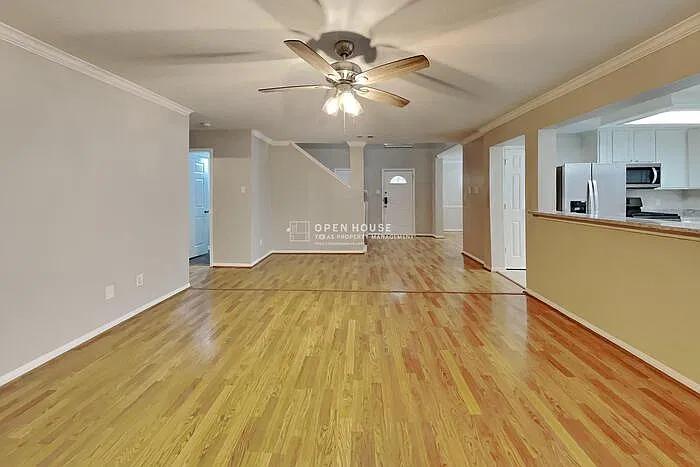 4 bed, 3.5 bath, 2644 sqft, $2,500 — Photo 4