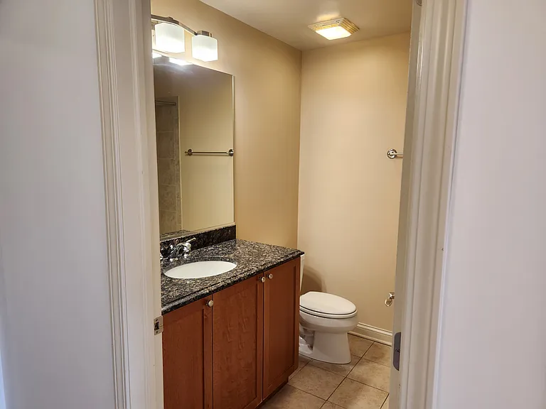 1033 Peterson Ave #308 — Photo 8
