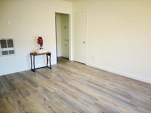 4th image of 23910 Ladeene Ave APT 35