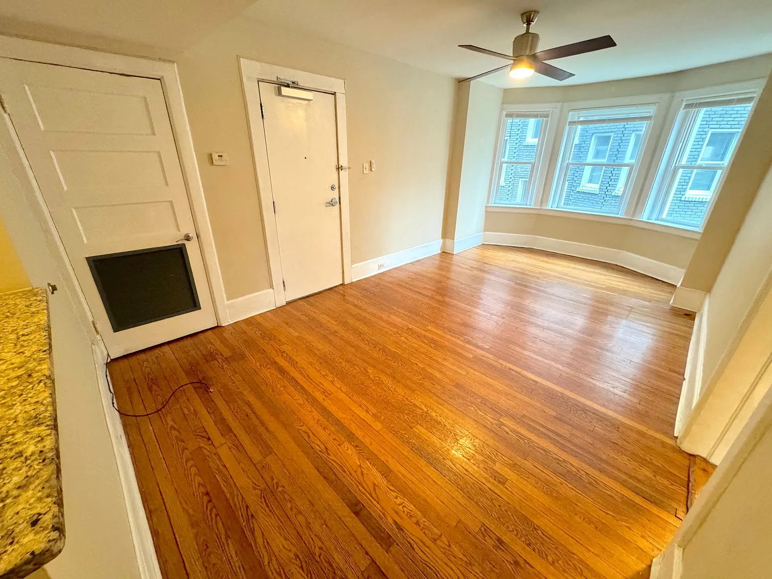 1217 Colonial Ave — Photo 3