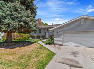 799 E Sheraton Cir, Sandy, UT 84094