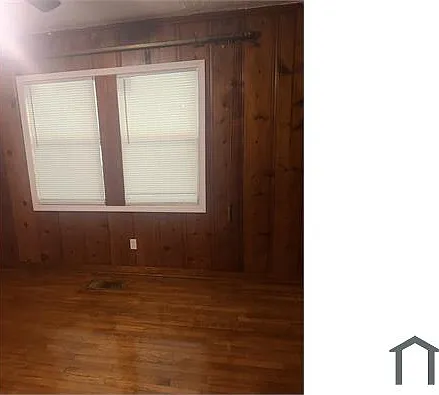 823 Winn St — Photo 9