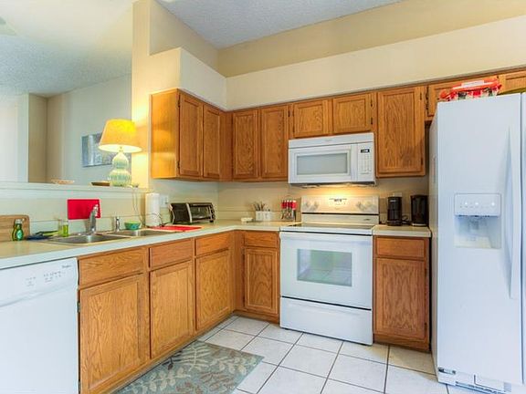 5th image of 14006 Trouville Dr