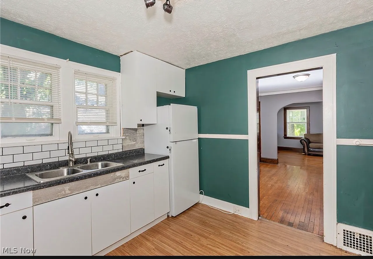 2 bed, 1150 sqft, $1,295 — Photo 3