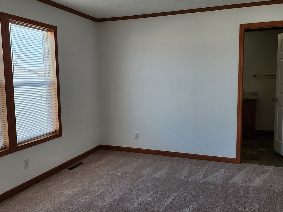 105 20th St NW Stewartville, MN Zillow