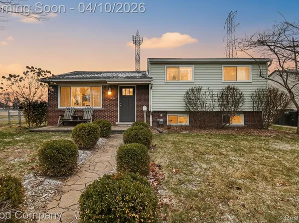 41036 Paign Dr, Sterling Heights, MI 48313