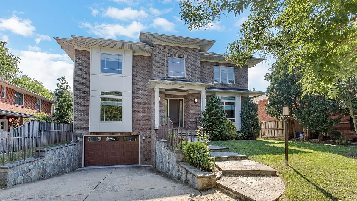 Building Photo - 7607 Newmarket Dr