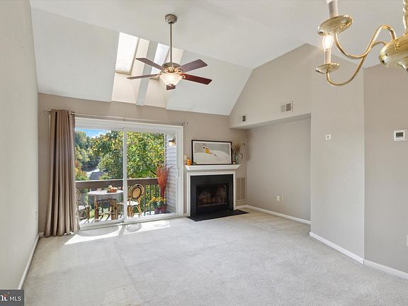 3rd image of 439 Derry Dr #439