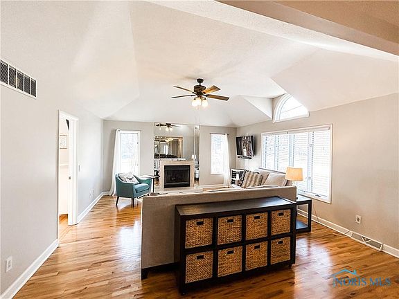 5th image of 6930 Milrose Ln #6930