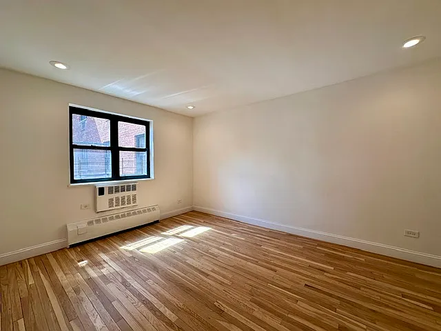 149-45 Northern Blvd #3P — Photo 3