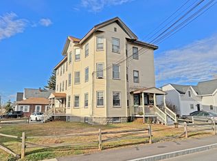 580 Bay St, Taunton, MA 02780