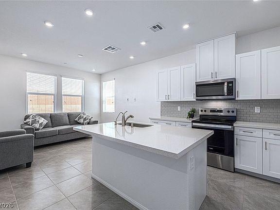 5th image of 6656 Nimbus Ave