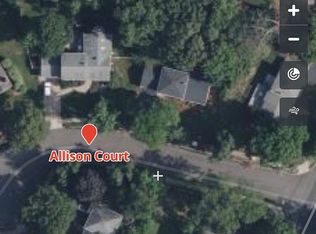 979 Allison Ct, Ridgewood, NJ 07450