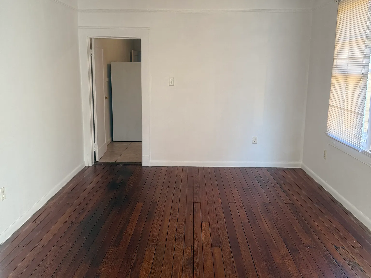 2 bed, $1,300 — Photo 4