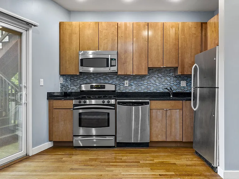 22 Emerson St #1 — Photo 10