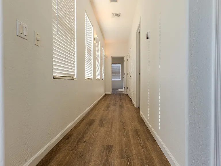 2051 E Carla Vista Dr — Photo 42