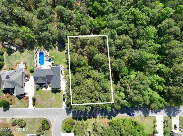 33 Tall Ships Lane, Hampstead, NC 28443