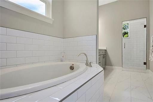 5th image of 741 Grand Cypress Ln