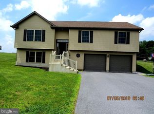 143 Nut Grove Rd, Pine Grove, PA 17963