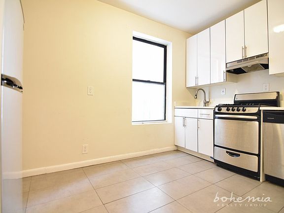 3rd image of 106 Convent Ave APT 10