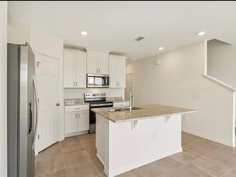 16390 Bird Of Paradise Ave — Photo 6