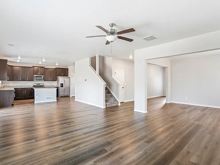 2141 Kerry St — Photo 6