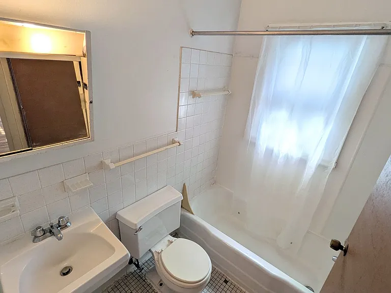 18 Arthur Ave SE — Photo 8