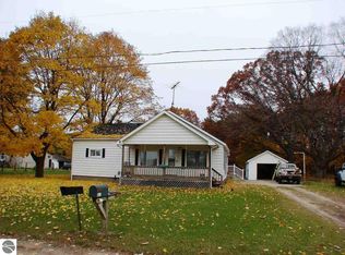 4266 W Birmingham Rd, Alma, MI 48801