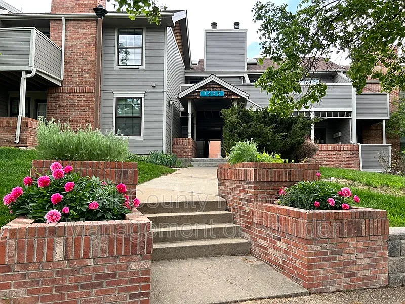 1405 S Broadway #310