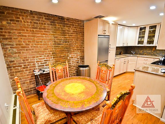 4th image of 159 W 74th St APT 1