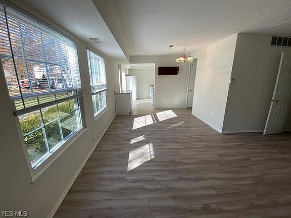 2nd image of 13614 Oakbrook Dr #3614